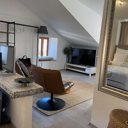 Klara Apartment, Old Town House, Sea View *