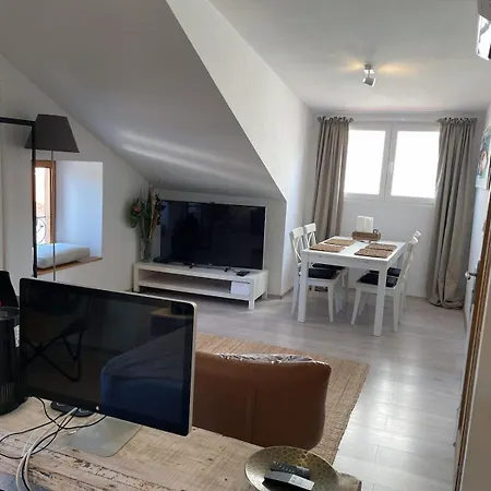 Lejlighed Klara Apartment, Old Town House, Sea View