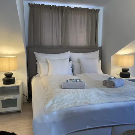 Lejlighed Klara Apartment, Old Town House, Sea View *