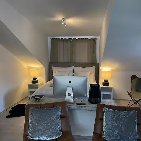 Klara Apartment, Old Town House, Sea View סטארי גראד